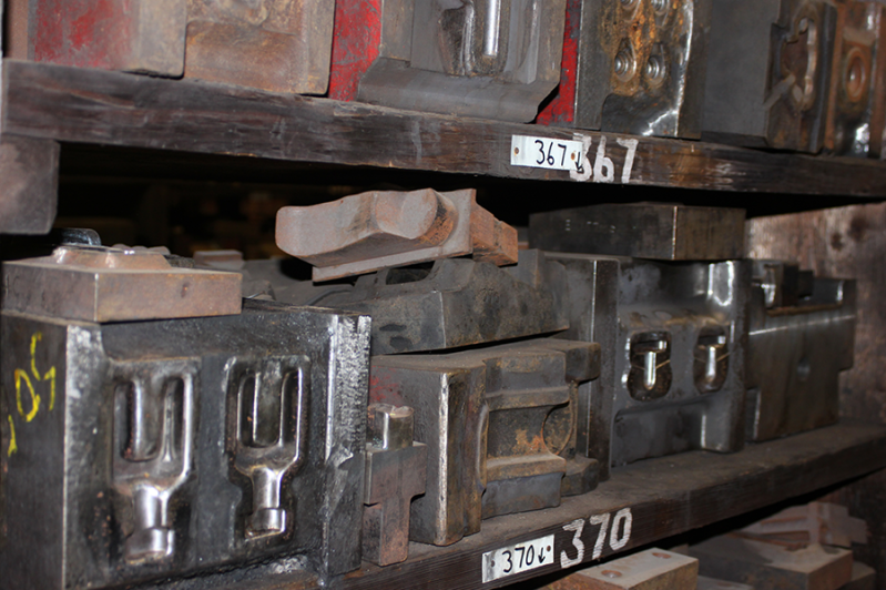 Closed-die forging mould design